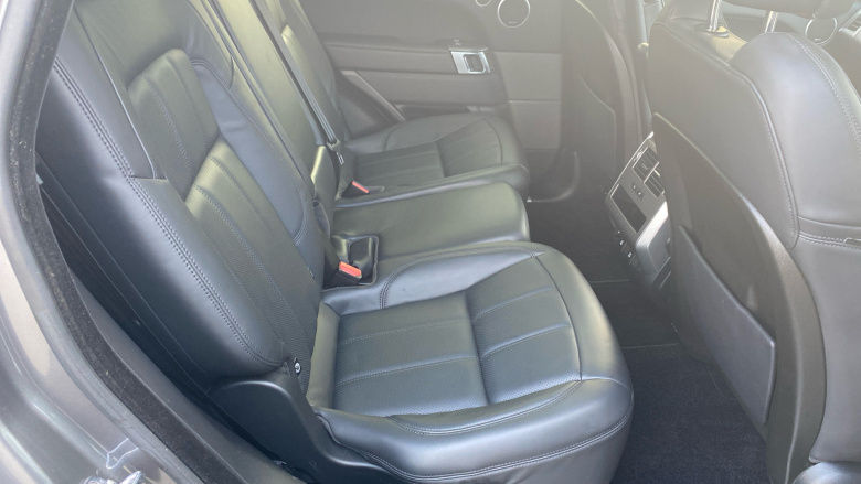 Land Rover Range Rover Sport 2.0 P400e HSE 5dr Auto Estate